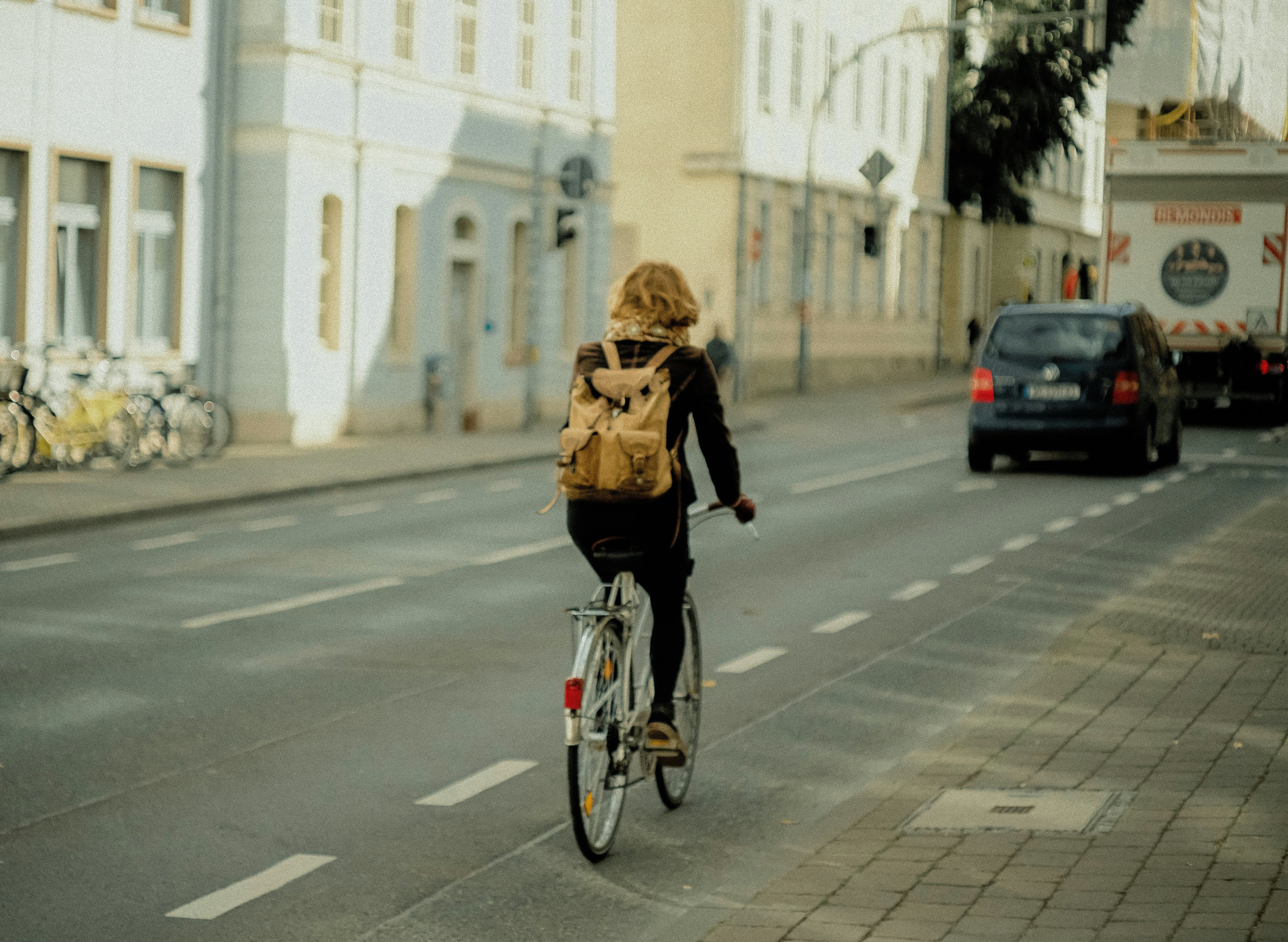 The Urban Cyclist's Commuting Kit: Essential Gear &amp; Safety Tips
